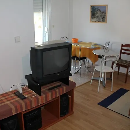 Mira Apartman Marina