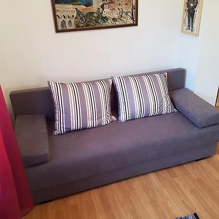 Apartman Mira *