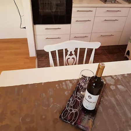 Apartman Mira