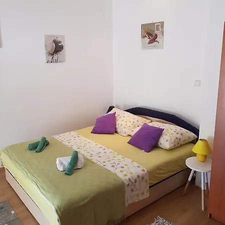 Mira * Marina