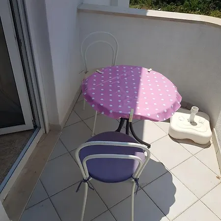 Mira Apartman