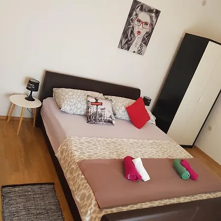 Mira Apartman *