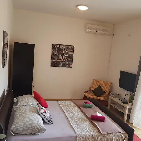 Apartman Mira Marina