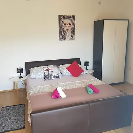 Apartman Mira *