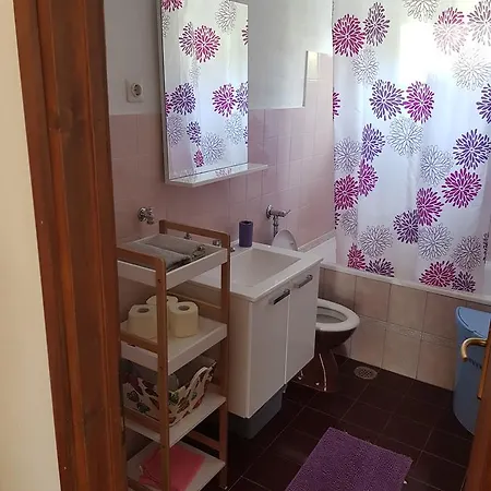 Mira *