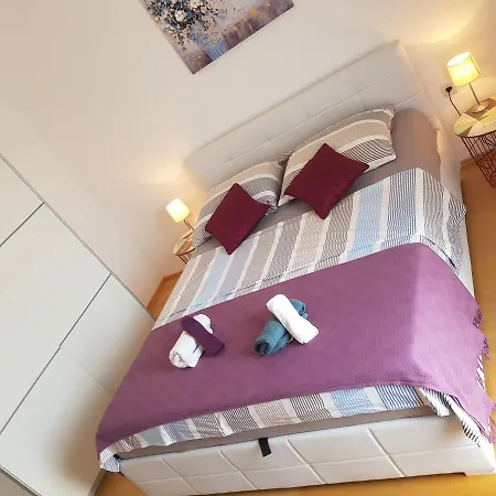 Mira Apartman Marina