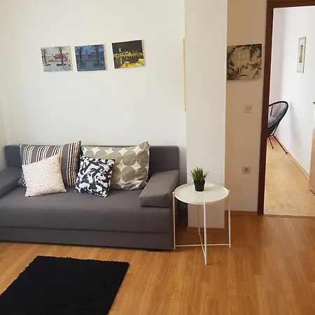 Mira Apartman Marina