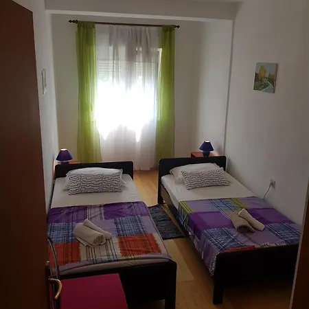 Mira Apartman *