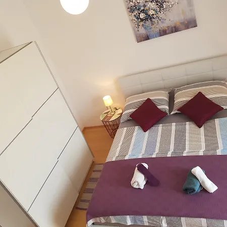 Mira Apartman